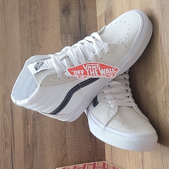 Van's SK8-Hi Brand new in the box. - Picture 6 of 14